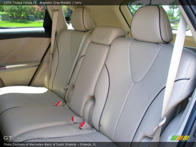 Magnetic Gray Metallic / Ivory 2009 Toyota Venza V6