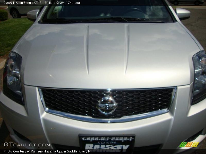 Brilliant Silver / Charcoal 2009 Nissan Sentra SE-R