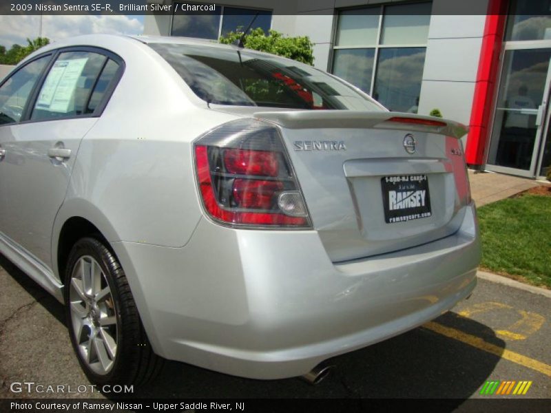 Brilliant Silver / Charcoal 2009 Nissan Sentra SE-R