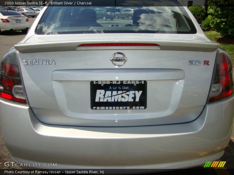 Brilliant Silver / Charcoal 2009 Nissan Sentra SE-R