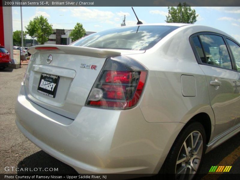 Brilliant Silver / Charcoal 2009 Nissan Sentra SE-R