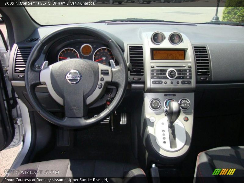 Brilliant Silver / Charcoal 2009 Nissan Sentra SE-R