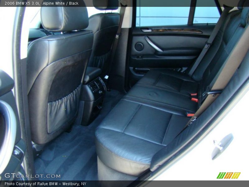 Alpine White / Black 2006 BMW X5 3.0i