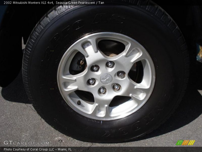 Sequoia Green Pearlescent / Tan 2002 Mitsubishi Montero XLS 4x4