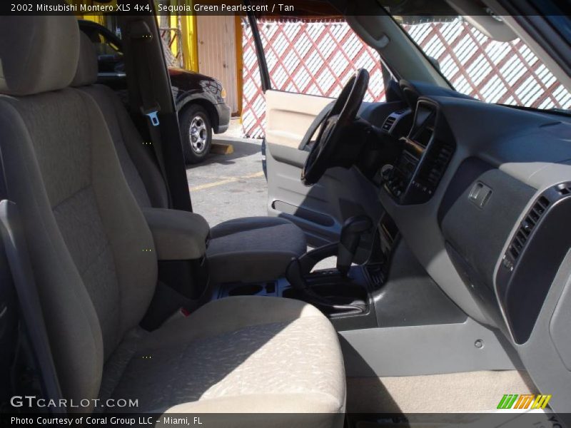 Sequoia Green Pearlescent / Tan 2002 Mitsubishi Montero XLS 4x4