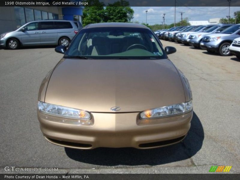 Gold Metallic / Beige 1998 Oldsmobile Intrigue