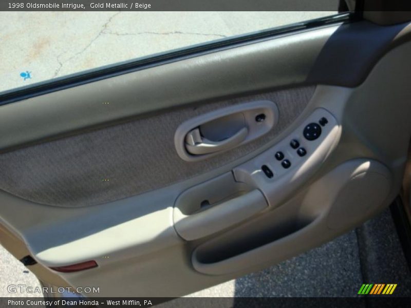 Gold Metallic / Beige 1998 Oldsmobile Intrigue