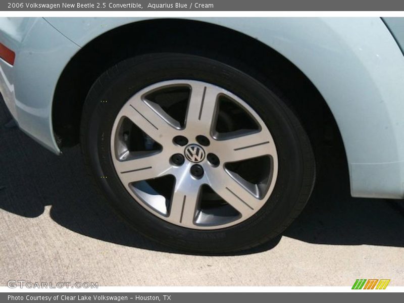 Aquarius Blue / Cream 2006 Volkswagen New Beetle 2.5 Convertible