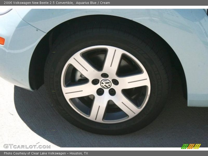 Aquarius Blue / Cream 2006 Volkswagen New Beetle 2.5 Convertible