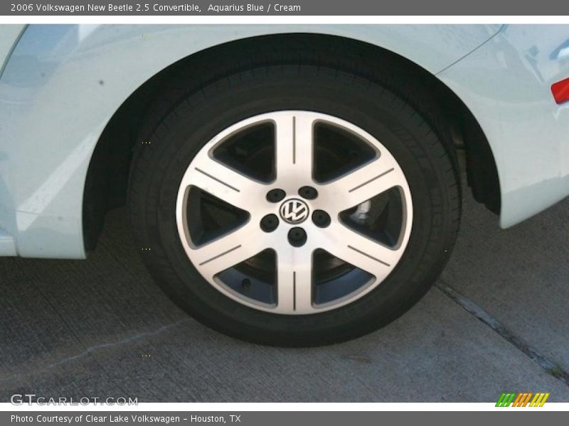 Aquarius Blue / Cream 2006 Volkswagen New Beetle 2.5 Convertible