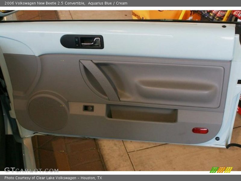 Aquarius Blue / Cream 2006 Volkswagen New Beetle 2.5 Convertible