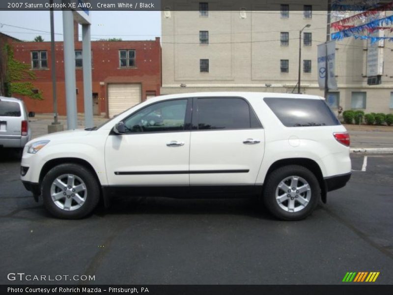 Cream White / Black 2007 Saturn Outlook XE AWD