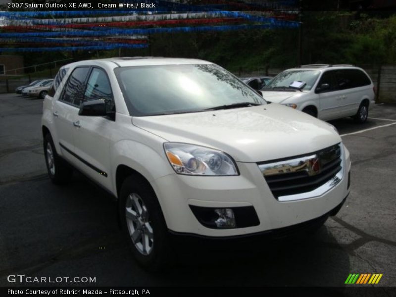 Cream White / Black 2007 Saturn Outlook XE AWD