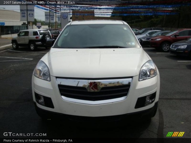 Cream White / Black 2007 Saturn Outlook XE AWD