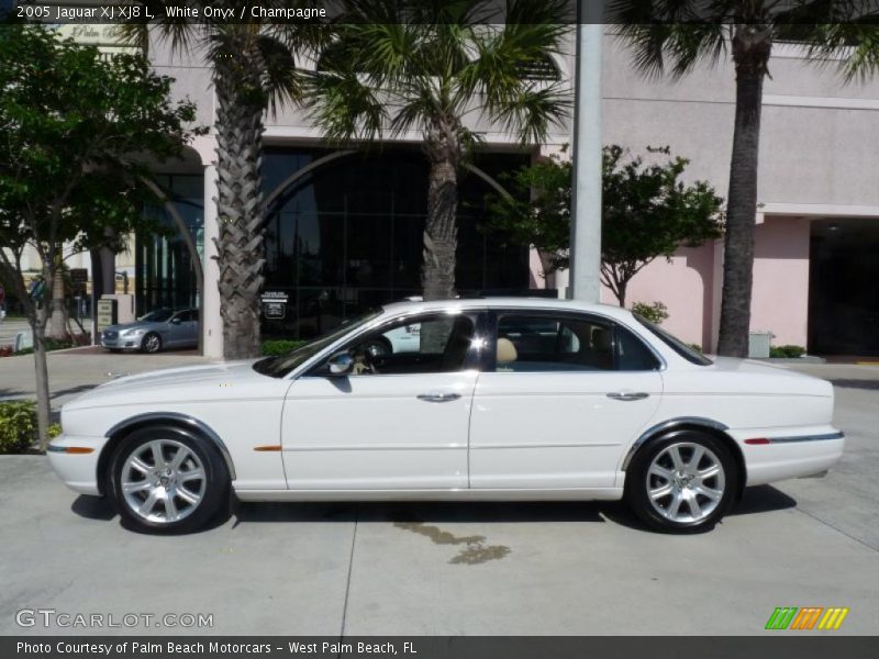 White Onyx / Champagne 2005 Jaguar XJ XJ8 L