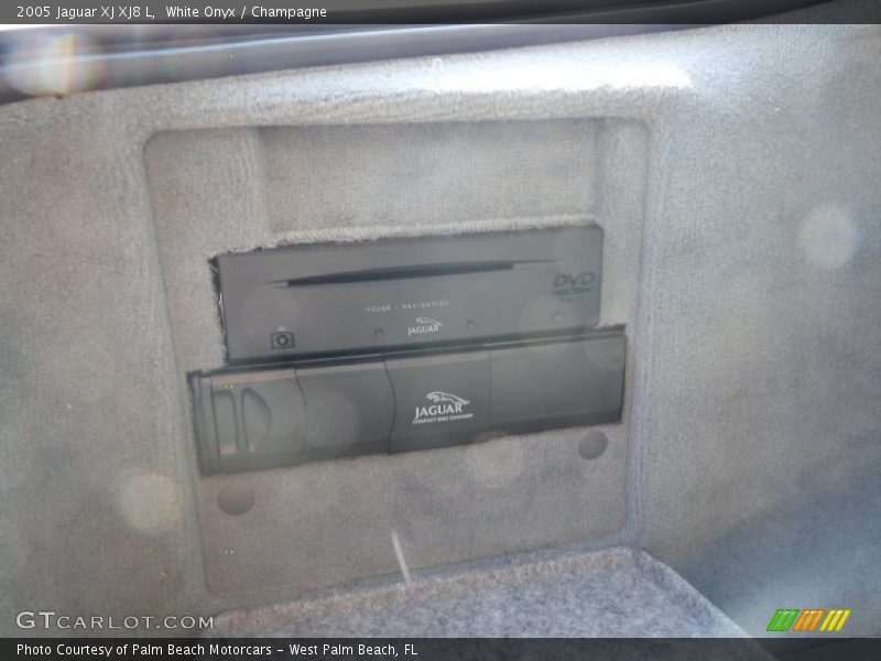White Onyx / Champagne 2005 Jaguar XJ XJ8 L