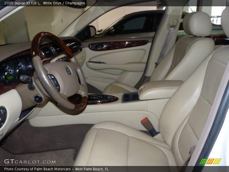 White Onyx / Champagne 2005 Jaguar XJ XJ8 L
