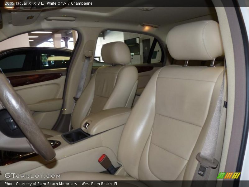White Onyx / Champagne 2005 Jaguar XJ XJ8 L