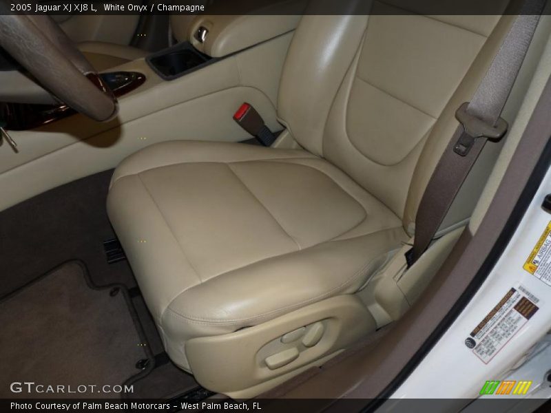 White Onyx / Champagne 2005 Jaguar XJ XJ8 L