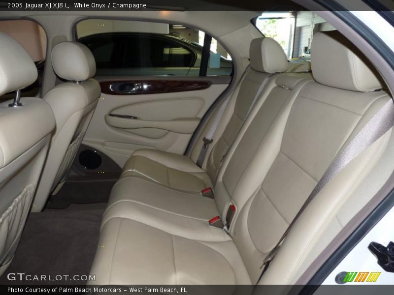 White Onyx / Champagne 2005 Jaguar XJ XJ8 L
