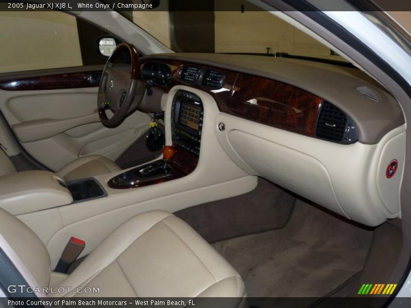 White Onyx / Champagne 2005 Jaguar XJ XJ8 L