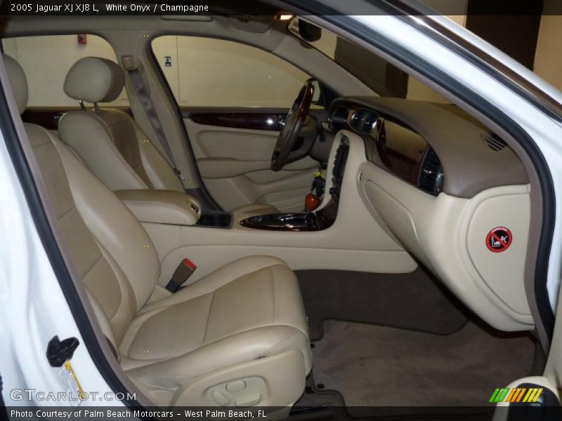 White Onyx / Champagne 2005 Jaguar XJ XJ8 L