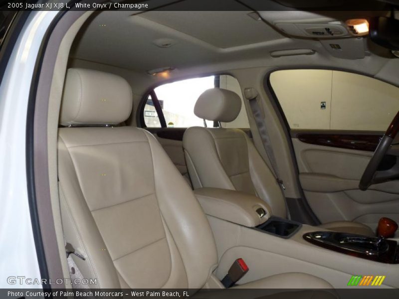 White Onyx / Champagne 2005 Jaguar XJ XJ8 L