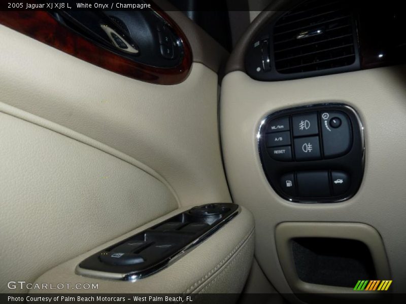 White Onyx / Champagne 2005 Jaguar XJ XJ8 L