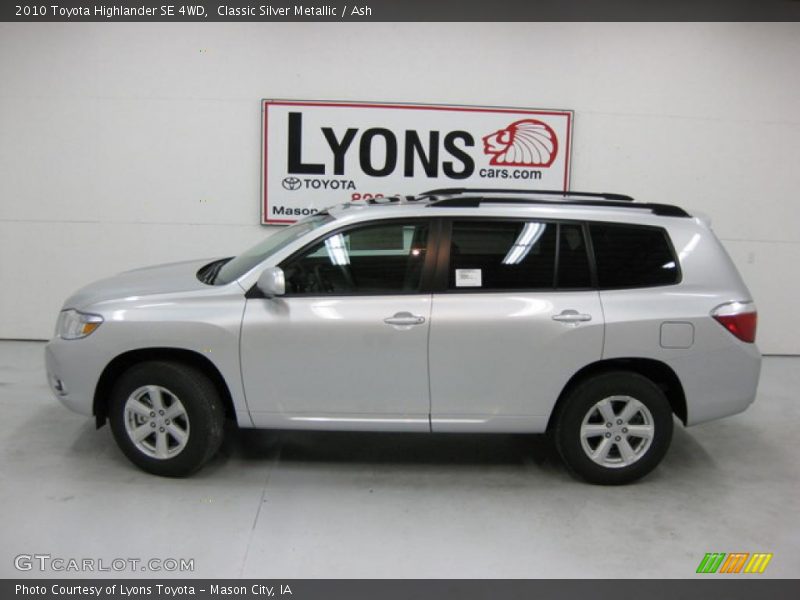 Classic Silver Metallic / Ash 2010 Toyota Highlander SE 4WD