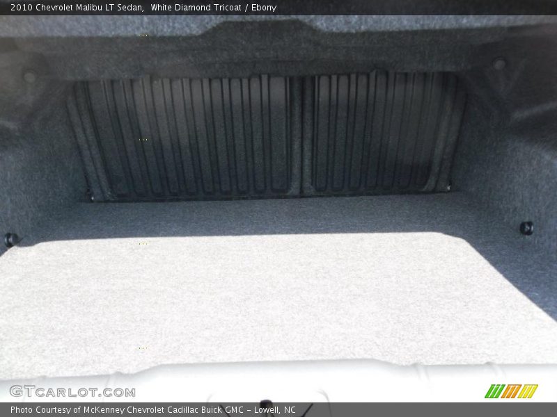 White Diamond Tricoat / Ebony 2010 Chevrolet Malibu LT Sedan