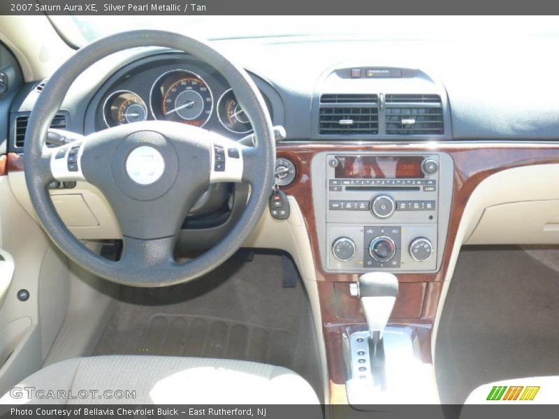 Silver Pearl Metallic / Tan 2007 Saturn Aura XE