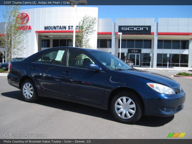 Indigo Ink Pearl / Gray 2005 Toyota Camry LE