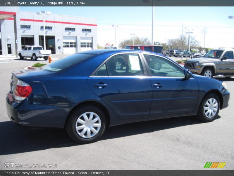Indigo Ink Pearl / Gray 2005 Toyota Camry LE