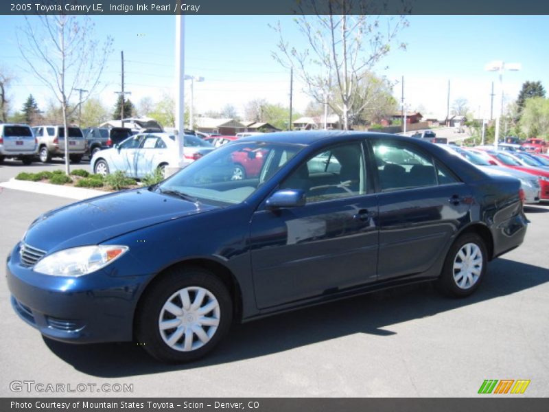 Indigo Ink Pearl / Gray 2005 Toyota Camry LE