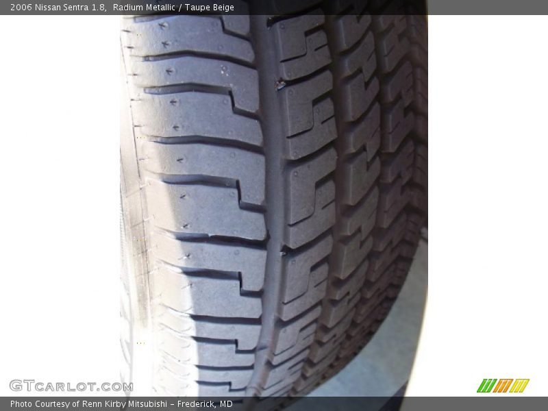 Radium Metallic / Taupe Beige 2006 Nissan Sentra 1.8