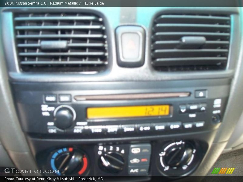 Radium Metallic / Taupe Beige 2006 Nissan Sentra 1.8