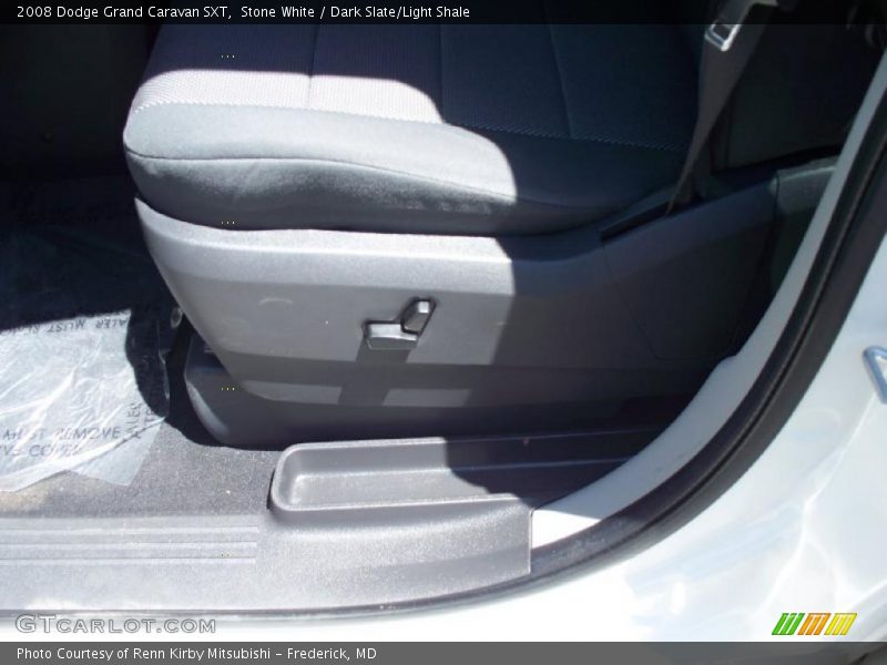 Stone White / Dark Slate/Light Shale 2008 Dodge Grand Caravan SXT
