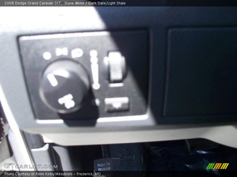 Stone White / Dark Slate/Light Shale 2008 Dodge Grand Caravan SXT