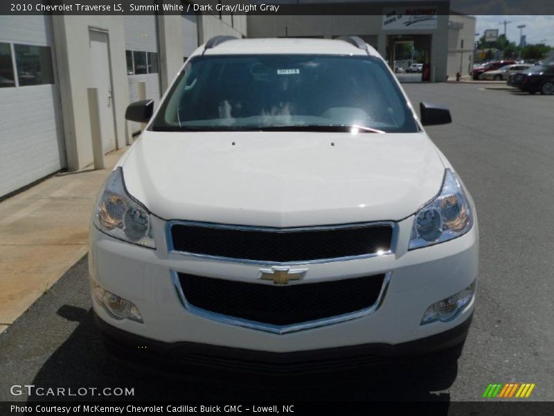 Summit White / Dark Gray/Light Gray 2010 Chevrolet Traverse LS