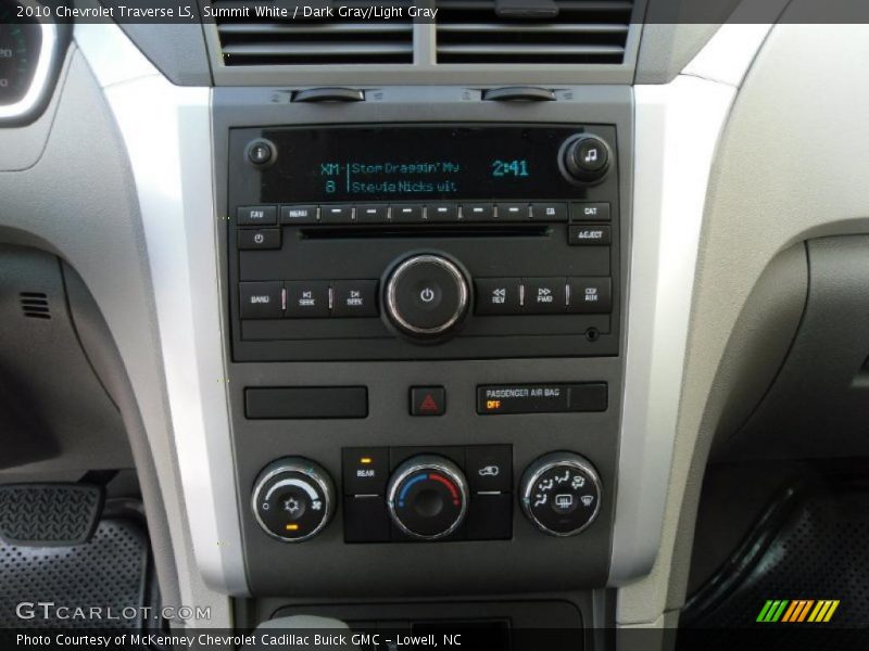 Summit White / Dark Gray/Light Gray 2010 Chevrolet Traverse LS