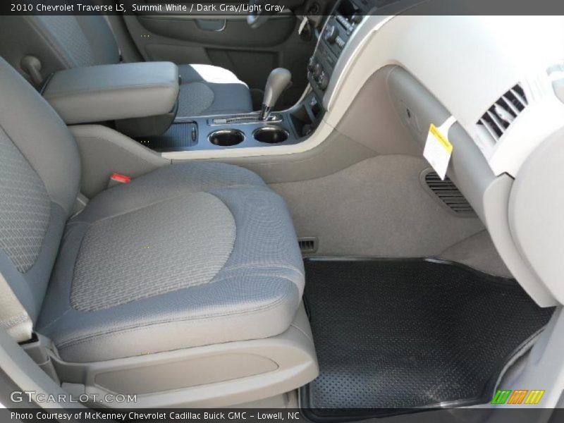 Summit White / Dark Gray/Light Gray 2010 Chevrolet Traverse LS