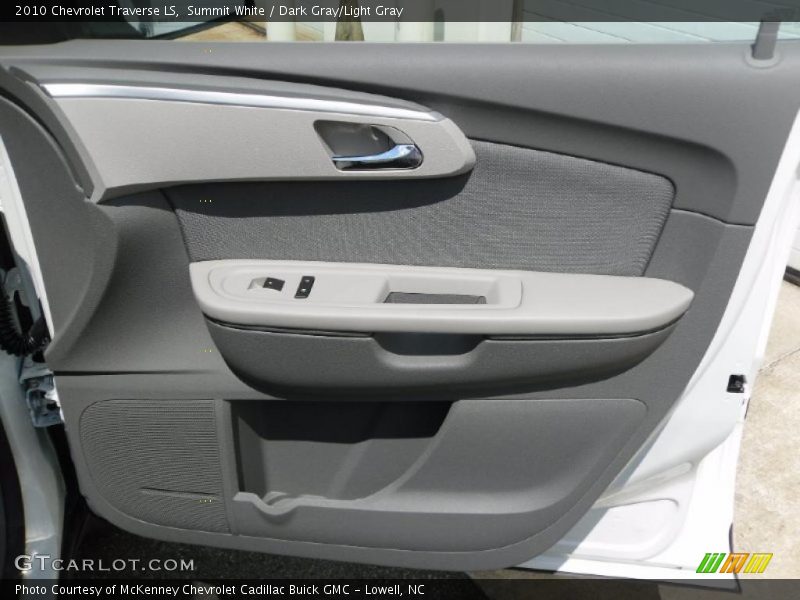 Summit White / Dark Gray/Light Gray 2010 Chevrolet Traverse LS