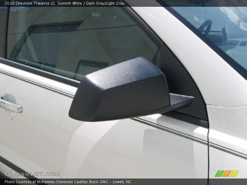 Summit White / Dark Gray/Light Gray 2010 Chevrolet Traverse LS