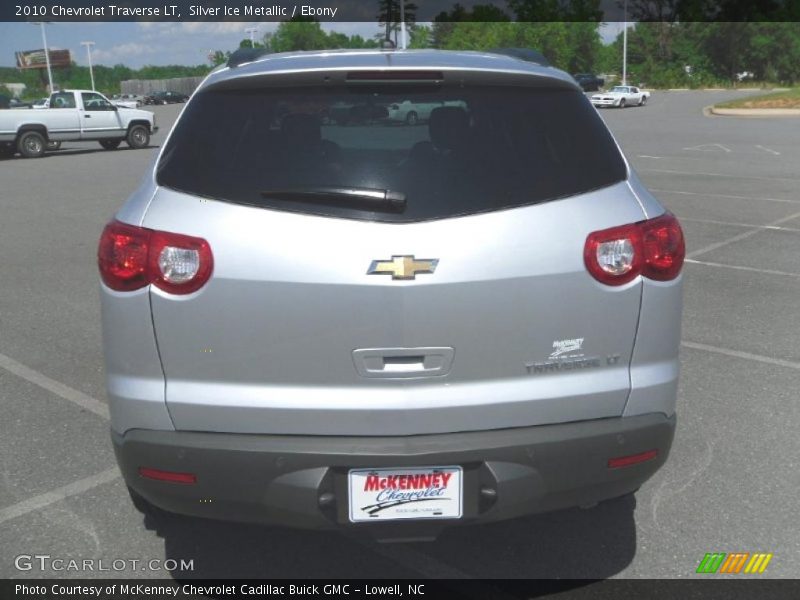 Silver Ice Metallic / Ebony 2010 Chevrolet Traverse LT