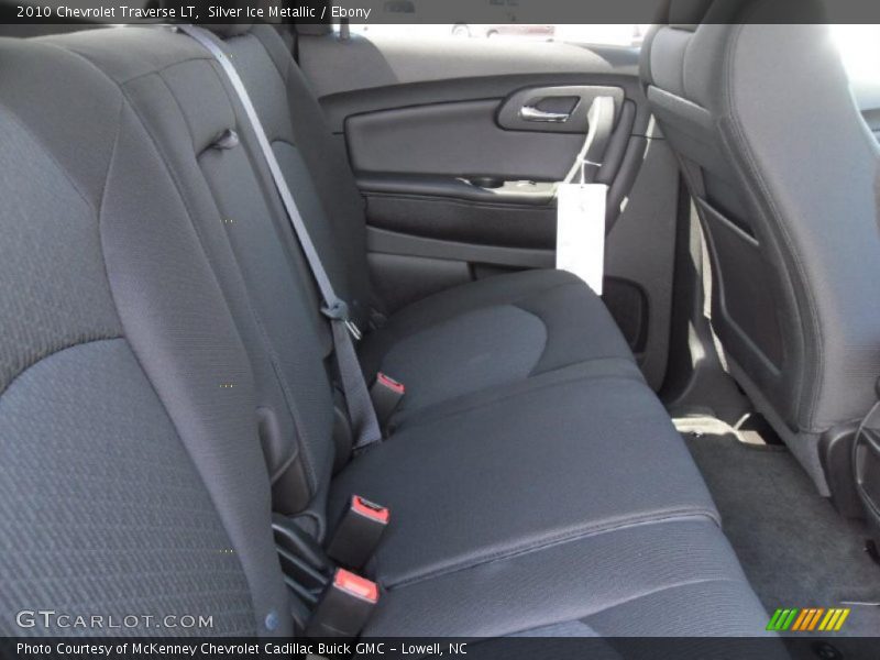 Silver Ice Metallic / Ebony 2010 Chevrolet Traverse LT
