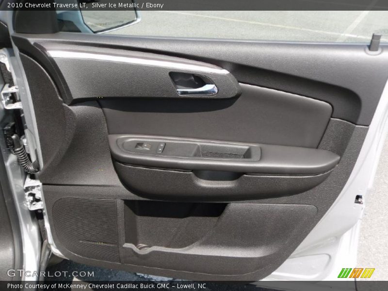 Silver Ice Metallic / Ebony 2010 Chevrolet Traverse LT