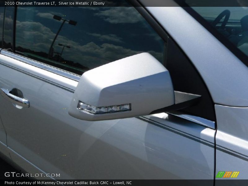Silver Ice Metallic / Ebony 2010 Chevrolet Traverse LT