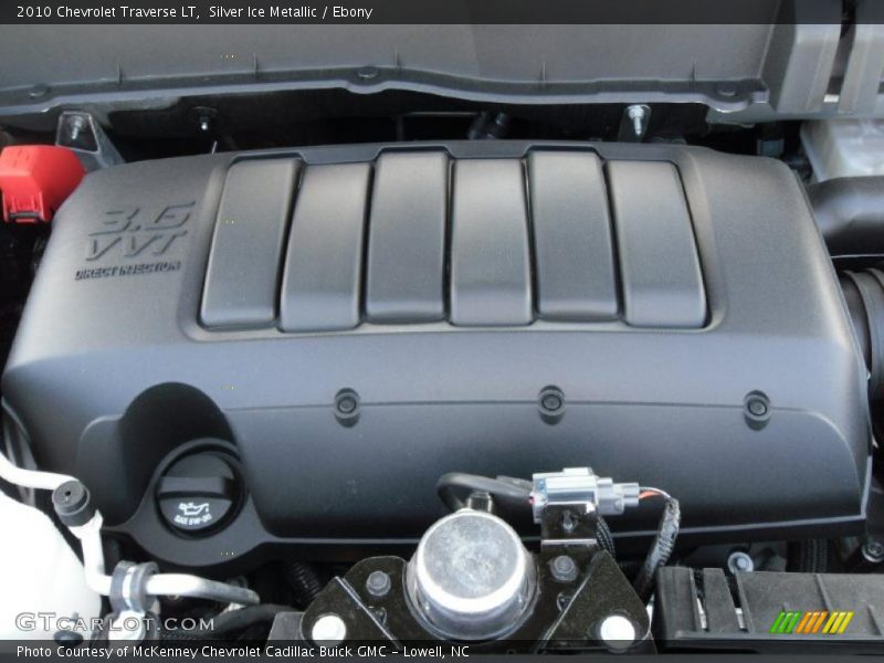 Silver Ice Metallic / Ebony 2010 Chevrolet Traverse LT