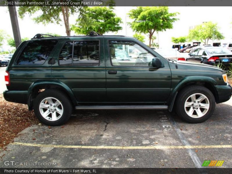 Sherwood Green Pearl / Beige 2002 Nissan Pathfinder LE