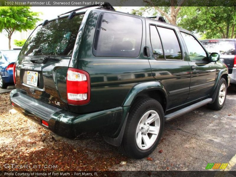 Sherwood Green Pearl / Beige 2002 Nissan Pathfinder LE